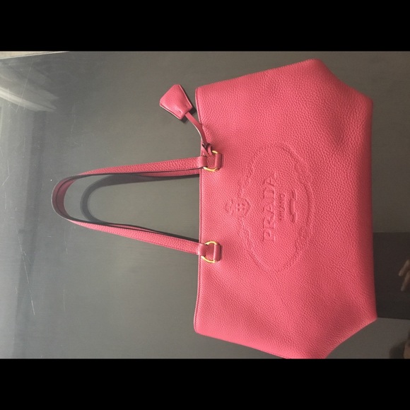 Authentic PRADA handbag - Picture 4 of 8